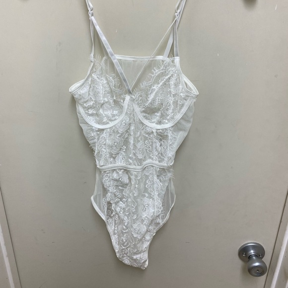 NEW!! Aranmei Eyelash Lace bodysuit snap crotch (NWOT)💕 - Picture 3 of 5